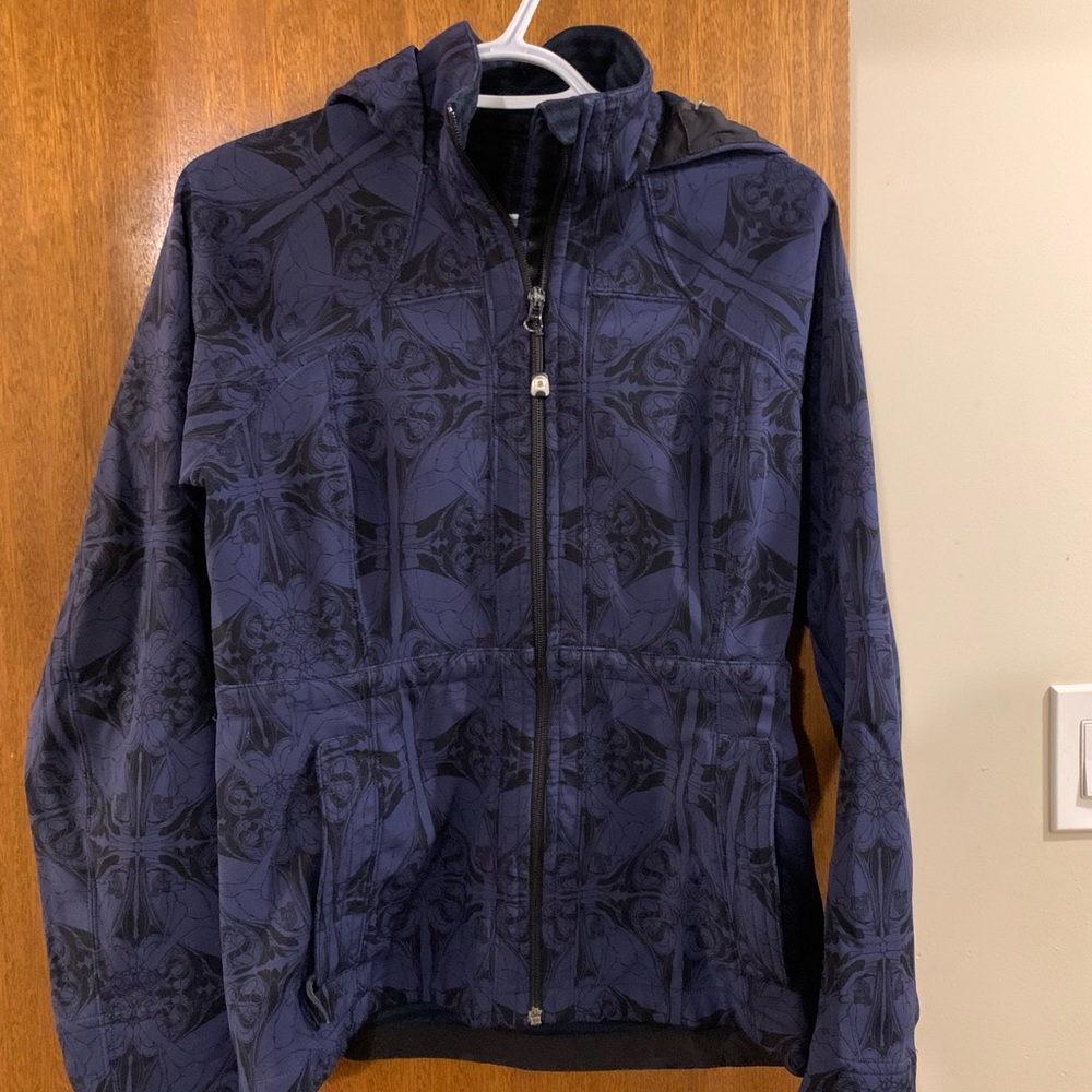 Lululemon Navy patterned Windbreaker